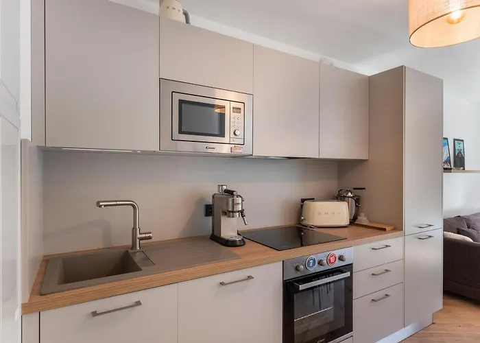 شقة Fonctionnel A Avec Parking - Fr-1-563-138 *