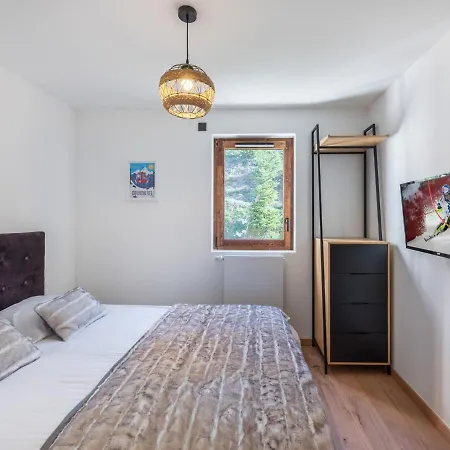 Récent, Proche Des Pistes Avec Balcon Et Parking à - Fr-1-563-138 Appartement Courchevel