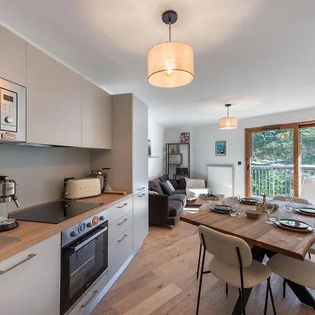 Appartement Récent, Proche Des Pistes Avec Balcon Et Parking à - Fr-1-563-138 *